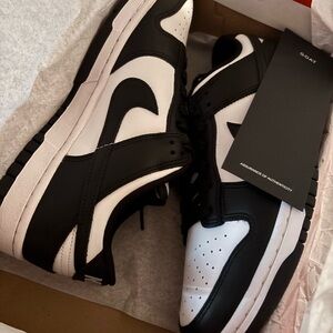 NEW Nike Dunk Lows PANDAS